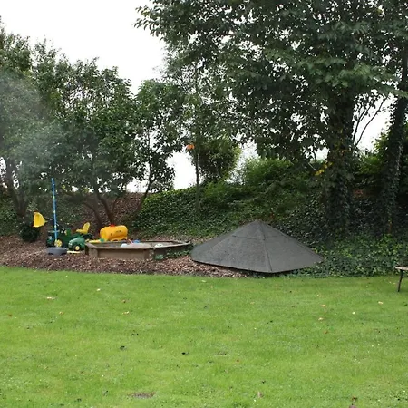 Mit Kleinem Garten Und Grill Casa vacanze Stadland